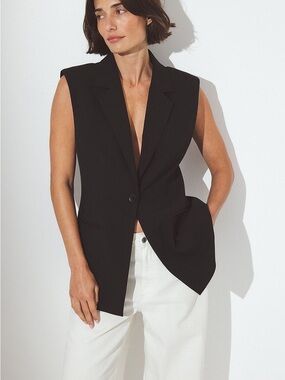 Sleeveless Black Tailored Blazer Vest